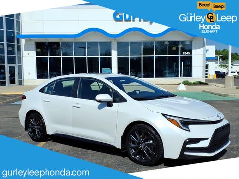 Used 2023 Toyota Corolla XSE FWD image 1