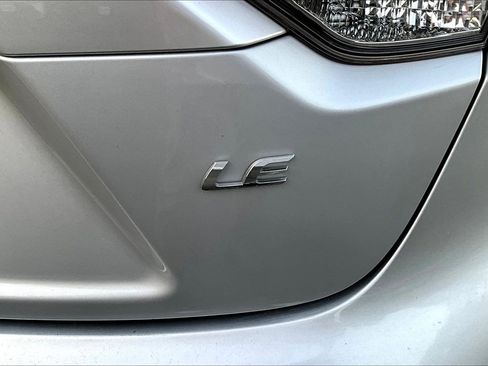 Used 2022 Toyota Corolla LE image 8