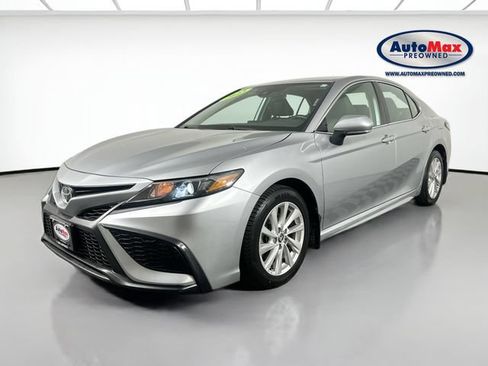 Used 2023 Toyota Camry SE FWD image 4