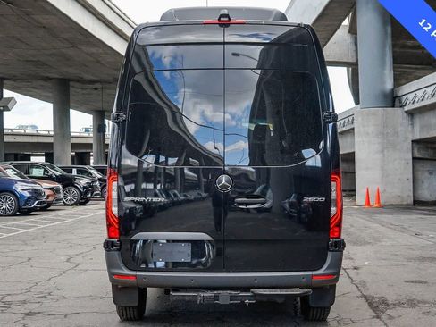 Used 2024 Mercedes-Benz Sprinter 2500 image 3