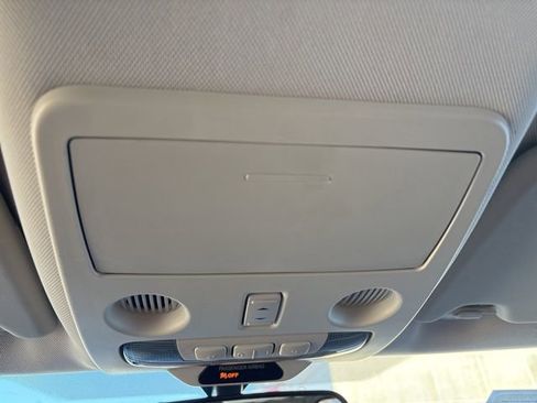 Used 2019 Ford EcoSport SE w/ SE Convenience Package image 20