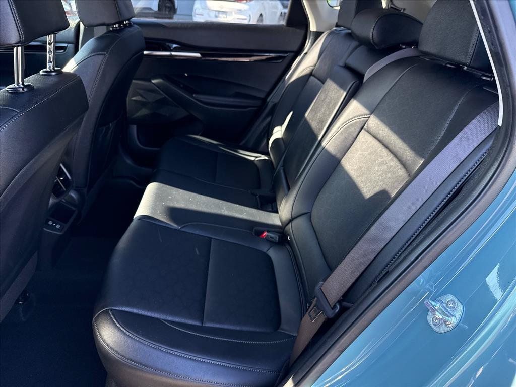 Certified 2025 Kia Seltos EX w/ EX Sunroof Package AWD/4WD image 25