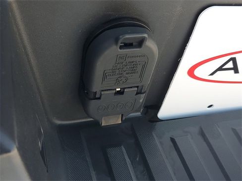 Certified 2017 GMC Sierra 2500 SLT image 6