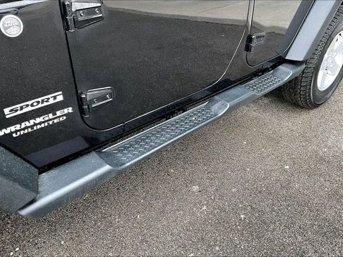 Used 2014 Jeep Wrangler Unlimited Sport w/ Power Convenience Group image 32