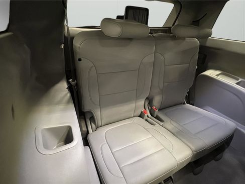 Used 2020 GMC Acadia SLT w/ Driver Alert Package II image 14