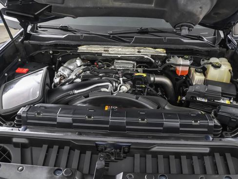 Used 2020 Chevrolet Silverado 2500 LTZ w/ LTZ Premium Package image 54