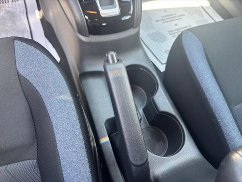 Used 2025 Nissan Versa SV FWD image 20