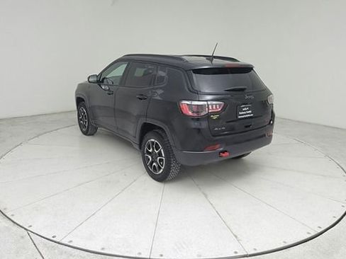 Used 2024 Jeep Compass Trailhawk image 7