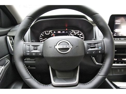 New 2026 Nissan Rogue SV FWD image 11