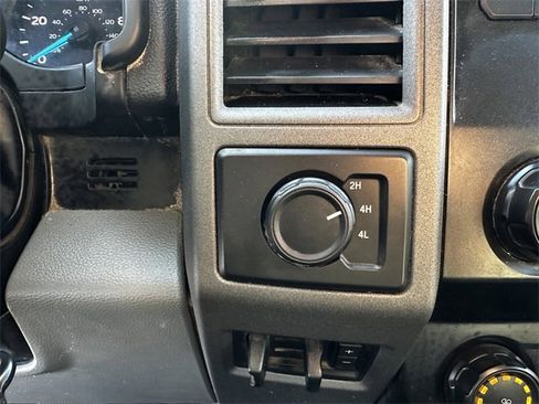 Certified 2020 Ford F550 4x4 Regular Cab Super Duty image 21