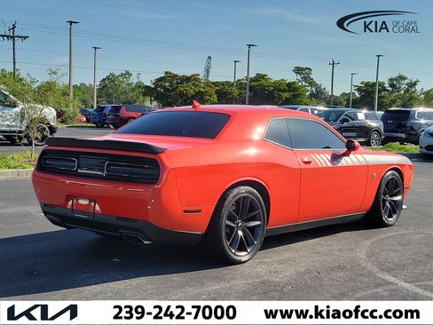Used 2019 Dodge Challenger R/T Scat Pack w/ Driver Convenience Group RWD image 6