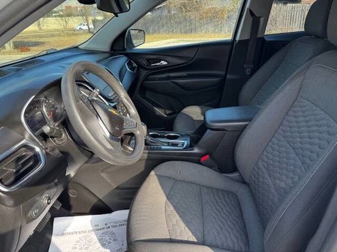 Used 2021 Chevrolet Equinox LT image 32