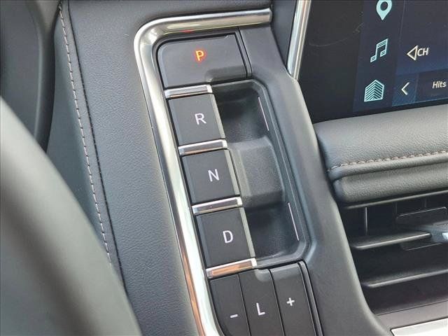 Used 2024 Chevrolet Tahoe High Country AWD/4WD image 11