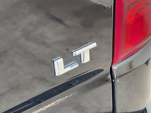 Used 2022 Chevrolet Silverado 1500 LT w/ Convenience Package II AWD/4WD image 10