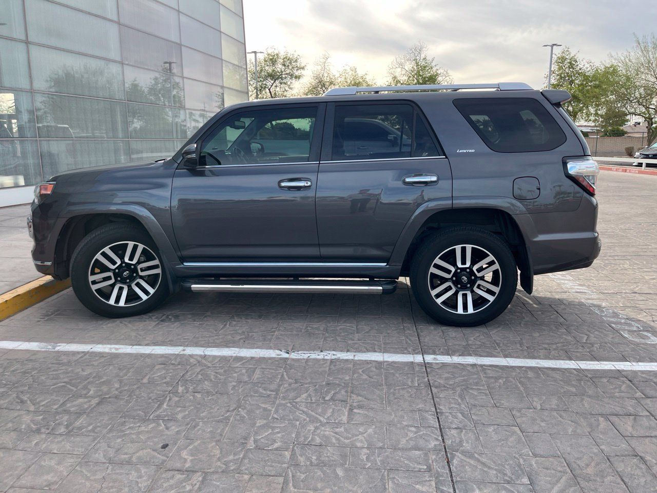 Used 2022 Toyota 4Runner Limited AWD/4WD image 8