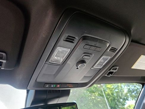 Used 2023 Chevrolet Tahoe LT AWD/4WD image 30
