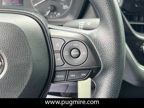 Used 2023 Toyota Corolla LE image 26