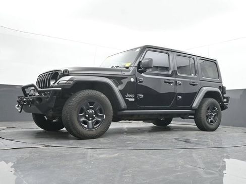 Used 2018 Jeep Wrangler Unlimited Sport AWD/4WD image 27