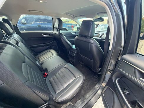 Used 2020 Ford Edge SEL w/ Convenience Package FWD image 16
