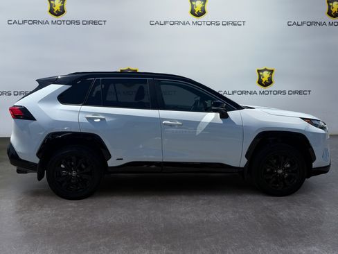 Used 2024 Toyota RAV4 XSE AWD/4WD image 6