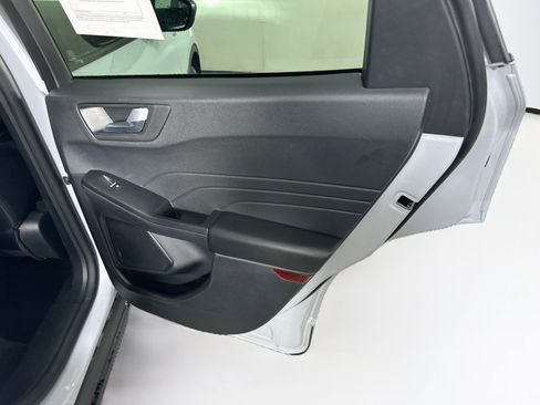 Used 2025 Ford Escape ST-Line FWD image 28