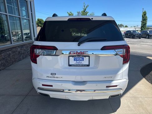 Used 2023 GMC Acadia Denali AWD/4WD image 4