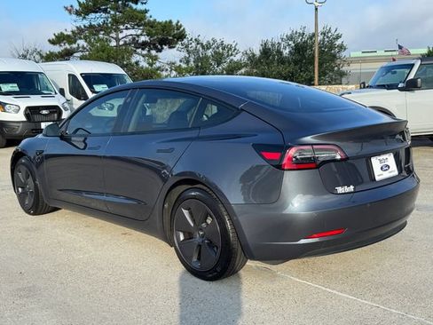 Used 2022 Tesla Model 3 Long Range AWD/4WD image 7
