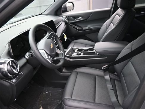 New 2026 Chevrolet Equinox LT w/ Convenience Package II image 8