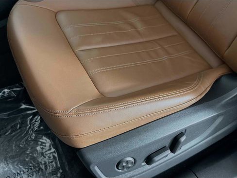 Used 2024 Audi Q5 2.0T Premium image 18