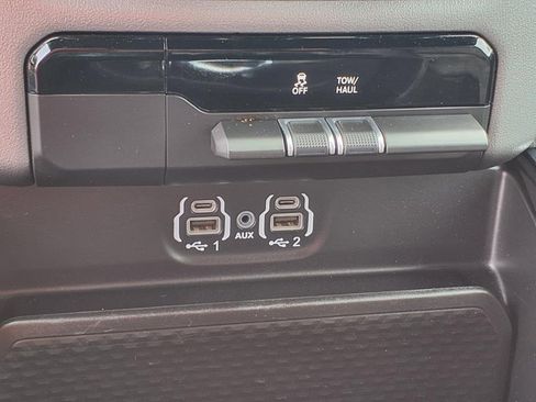 Used 2024 RAM 1500 Laramie image 21