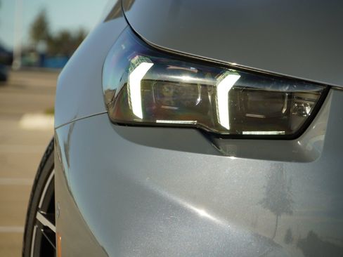 Used 2025 BMW M5 Touring image 2