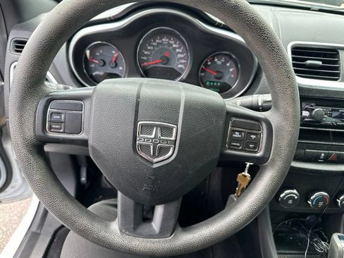 Used 2014 Dodge Avenger SE FWD image 4