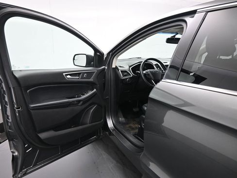 Certified 2017 Ford Edge SEL w/ Equipment Group 201A image 9