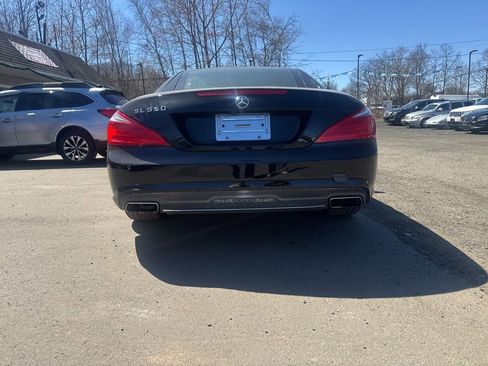 Used 2014 Mercedes-Benz SL 550 image 16