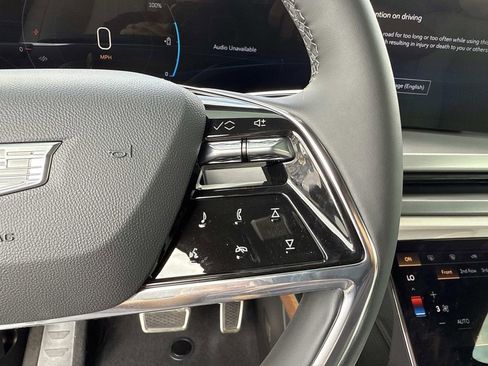 New 2026 Cadillac Vistiq Sport image 30