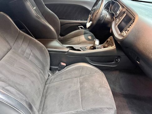 Used 2018 Dodge Challenger SRT RWD image 12
