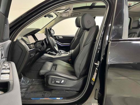 Used 2022 BMW X7 xDrive40i w/ Premium Package image 48
