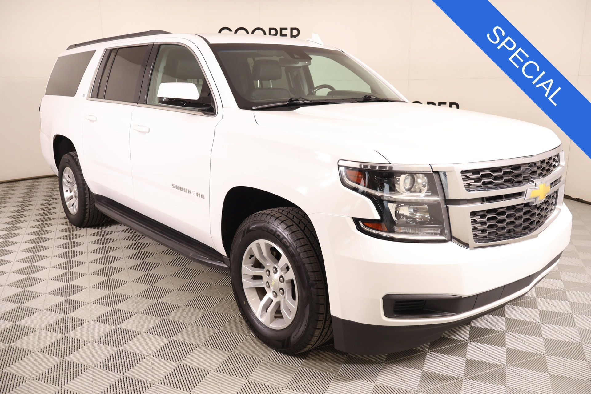 Used 2020 Chevrolet Suburban LT AWD/4WD image 1