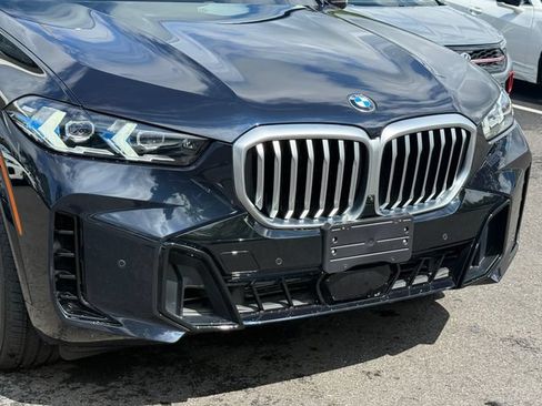 Used 2024 BMW X5 xDrive40i w/ M Sport Package AWD/4WD image 8