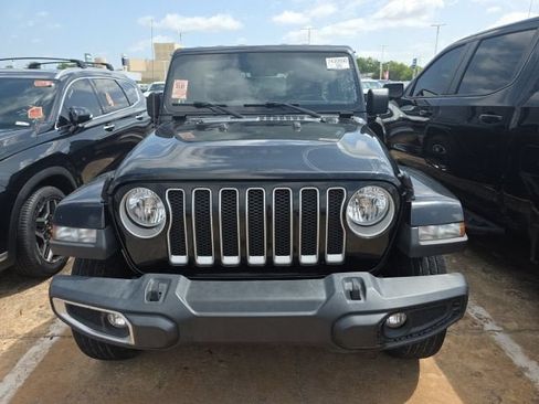 Used 2022 Jeep Wrangler Unlimited Sahara AWD/4WD image 8