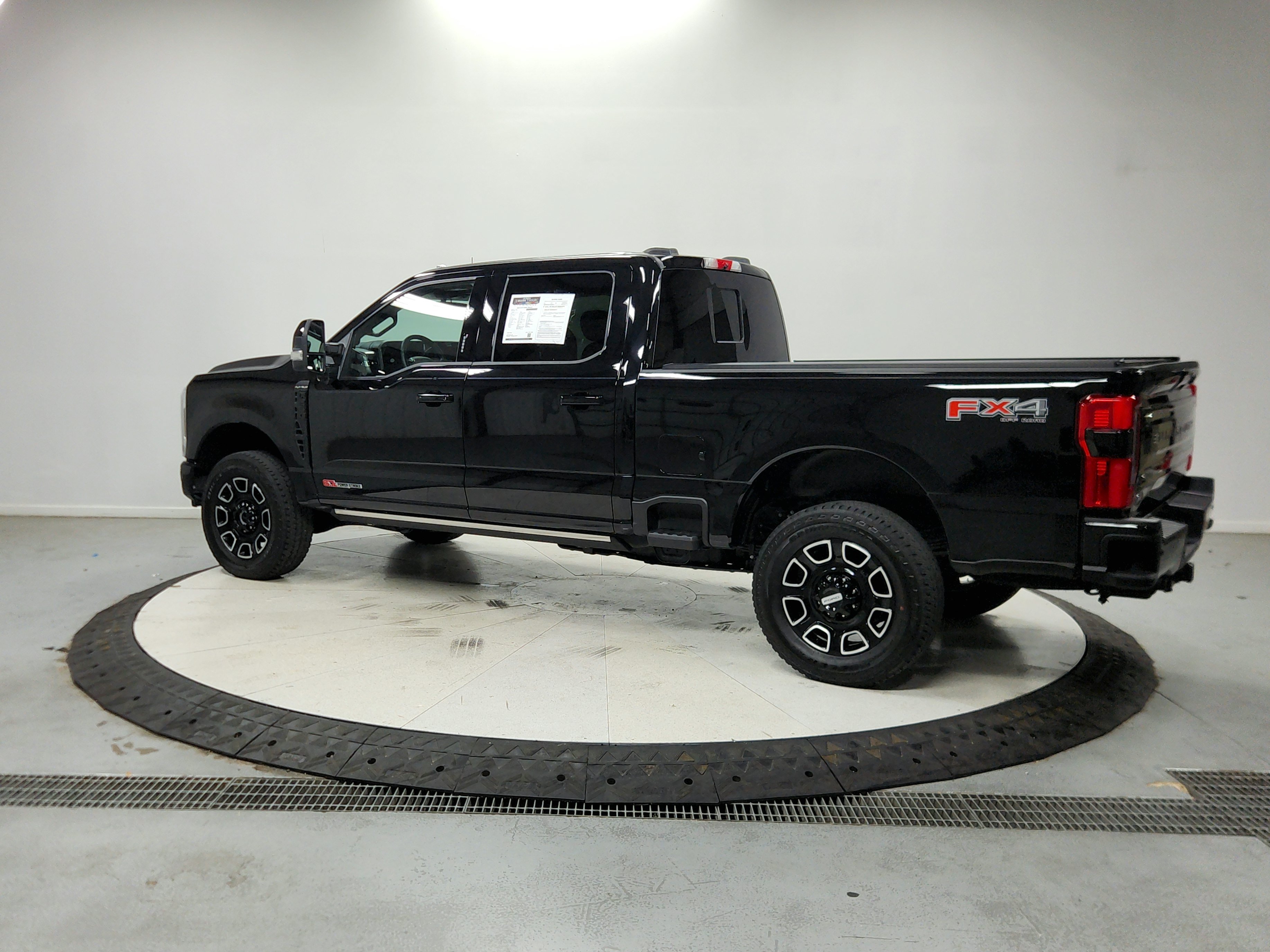 Used 2026 Ford F250 Platinum AWD/4WD image 6