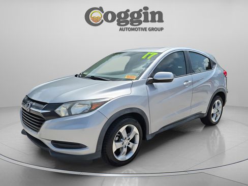 Used 2017 Honda HR-V LX image 1