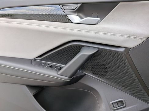 New 2026 Volkswagen Tiguan SE R-Line image 26