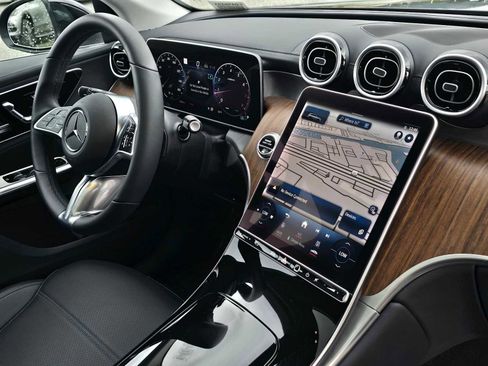 Used 2023 Mercedes-Benz GLC 300 4MATIC image 20