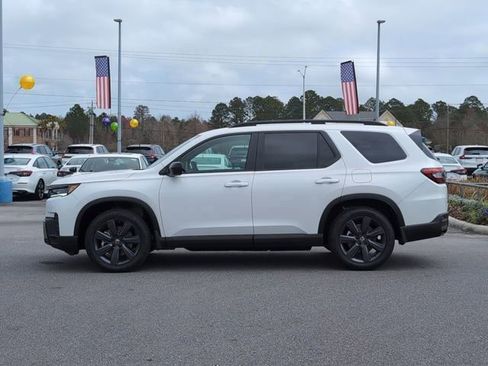 New 2026 Honda Pilot Sport image 2