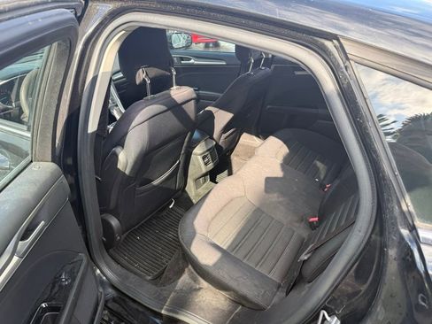 Used 2013 Ford Fusion SE image 6