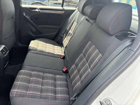 Used 2011 Volkswagen Golf 4-Door FWD image 9