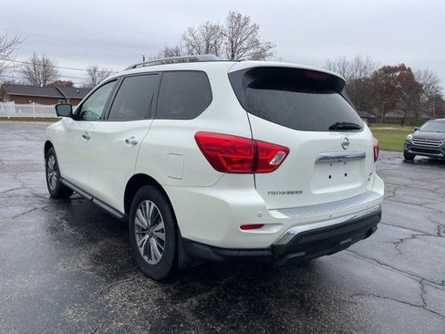 Used 2020 Nissan Pathfinder SL image 2
