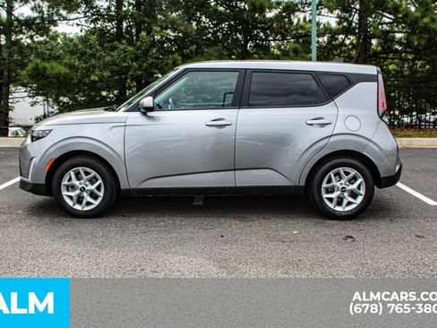 Used 2025 Kia Soul LX w/ LX Technology Package FWD image 6