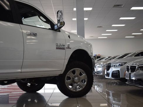 Used 2017 RAM 2500 SLT image 28